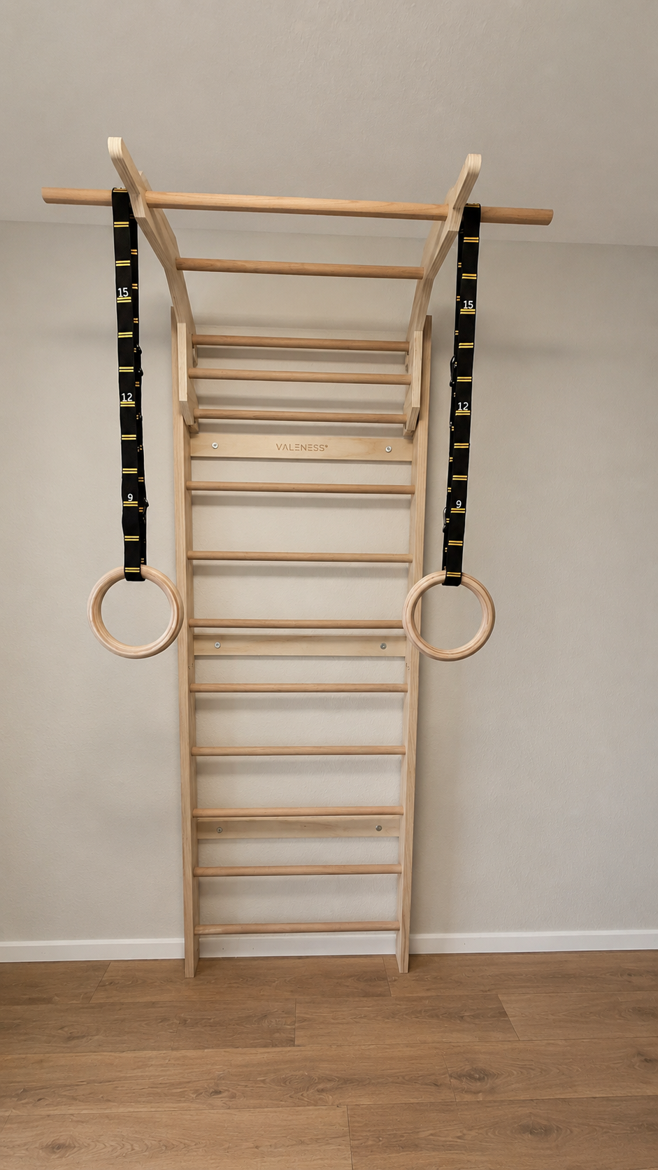 VALENESS Sprossenwand aus Buchenholz mit Klimmzugstange, Dip-Station und Turnringen